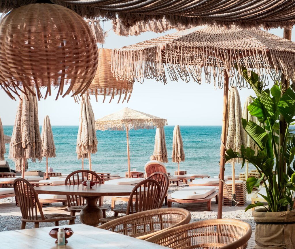 Hotel restaurant overlooking beach